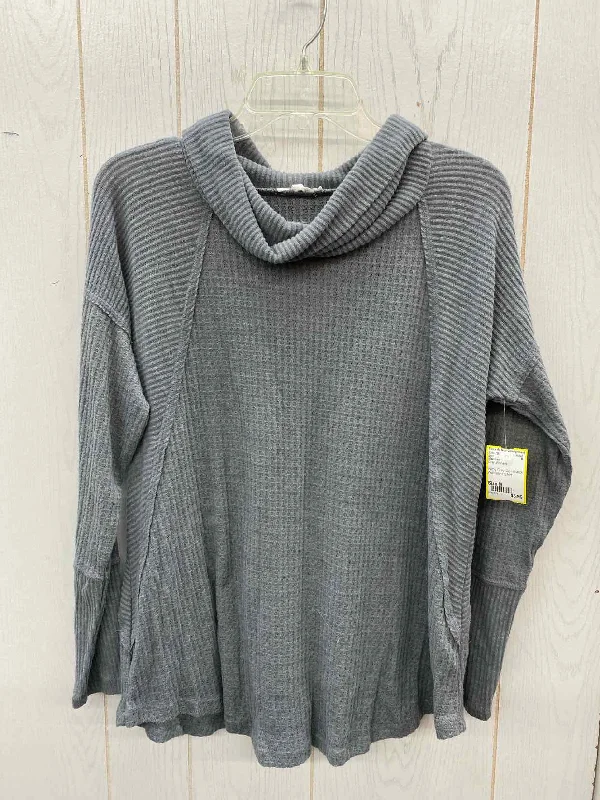 Maurices Gray Womens Size M Shirt Thin T-Shirt Open Front Quick Dry