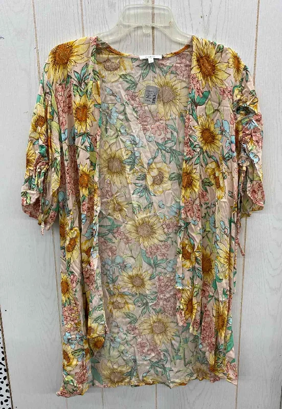 Maurices Yellow Womens Size XS Shirt Graphic T-Shirt Round Neck Polyester