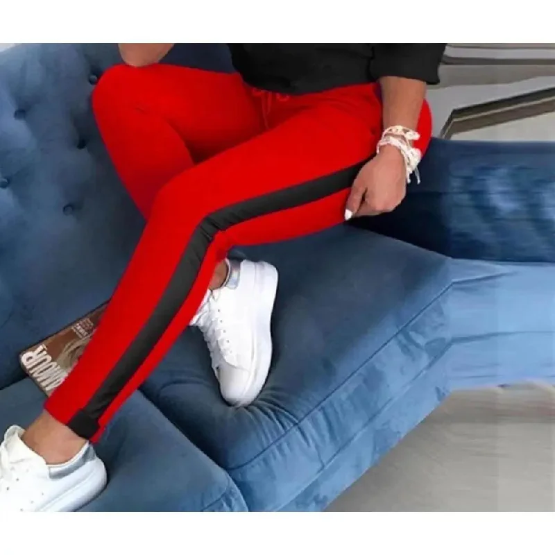 Supply Demand Women XOXO Crop Pants Red Classic Straight-Leg Pants