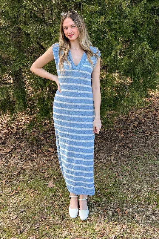 Beachy Feels Sleeveless Sweater Maxi Dress-Light Blue Houndstooth Herringbone Solid