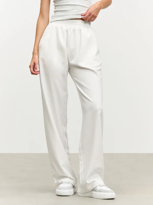 Womens Pull On Trouser in White Trousers versatile functional